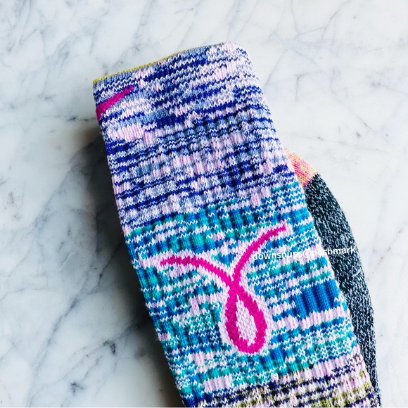 Nike Elite Kay Yow Cancer Fund Basketball Crew Socks - Picture 2 of 4